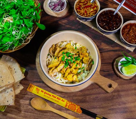 Mì Quảng Gà chọi rút xương