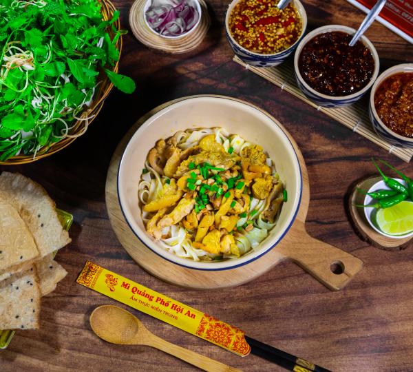 Mì Quảng Gà chọi rút xương